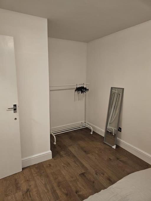 Beautiful Garden Flat Near Central Londra Exterior foto