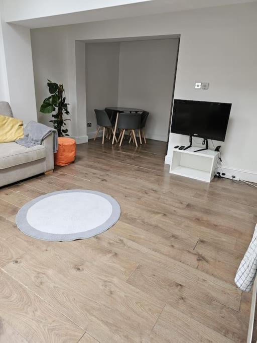 Beautiful Garden Flat Near Central Londra Exterior foto