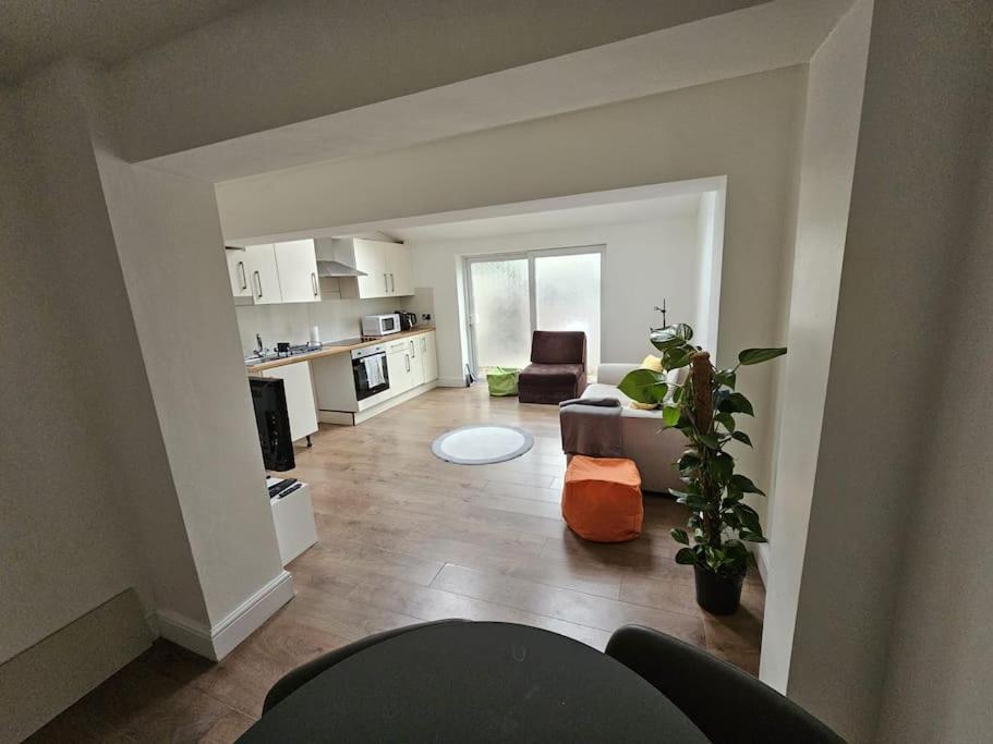 Beautiful Garden Flat Near Central Londra Exterior foto