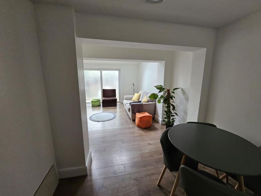 Beautiful Garden Flat Near Central Londra Exterior foto